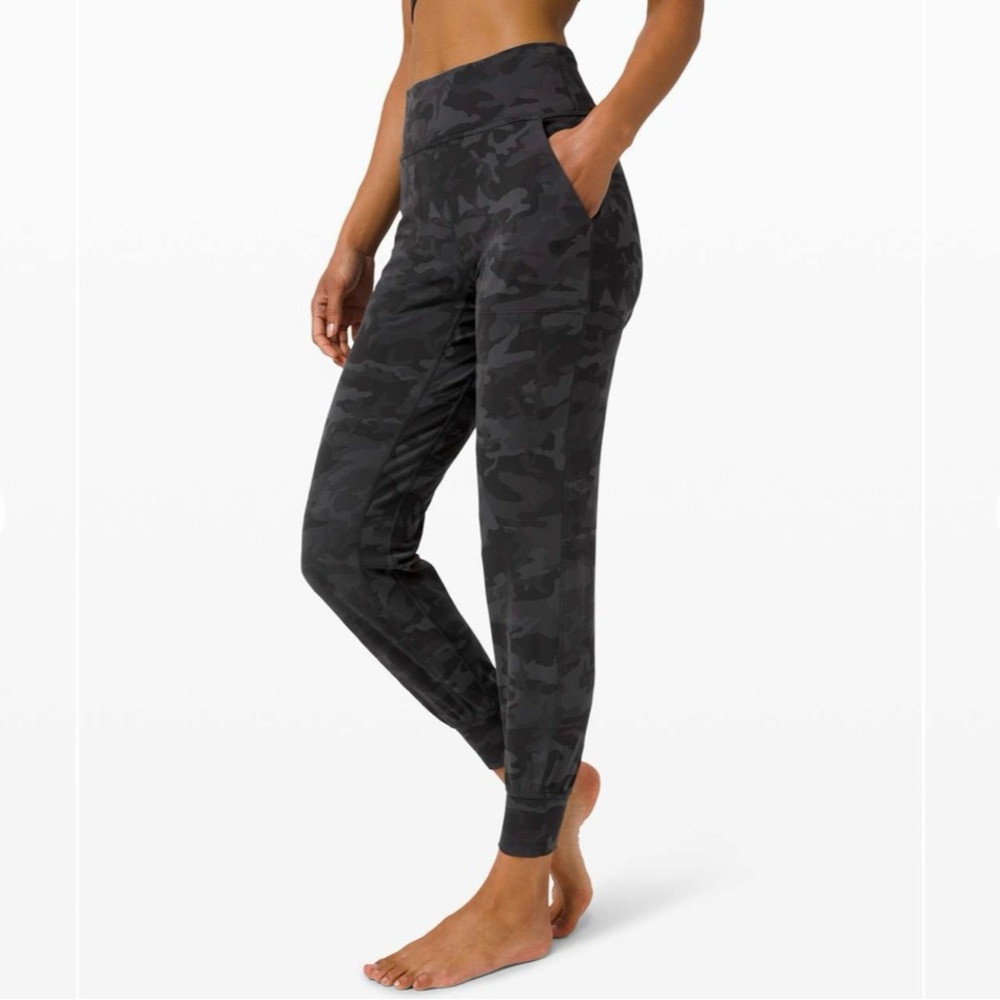 Lululemon Camo Align Jogger. Size 4. Color Incognito Camo Multi Grey